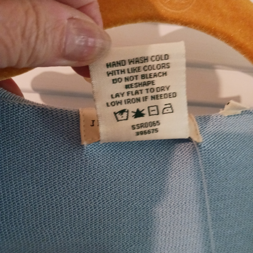 Woman's Ruffled Cardigan - Picture 4 of 4